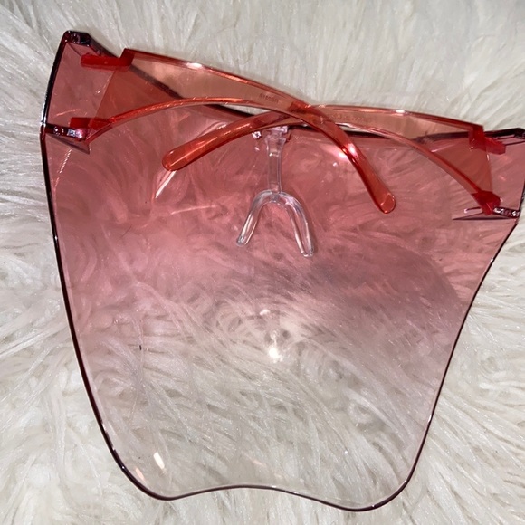 Fashionable pink transparent bubble face shield. - Picture 3 of 3